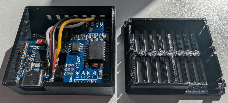 the odographe device in a 3D printed case